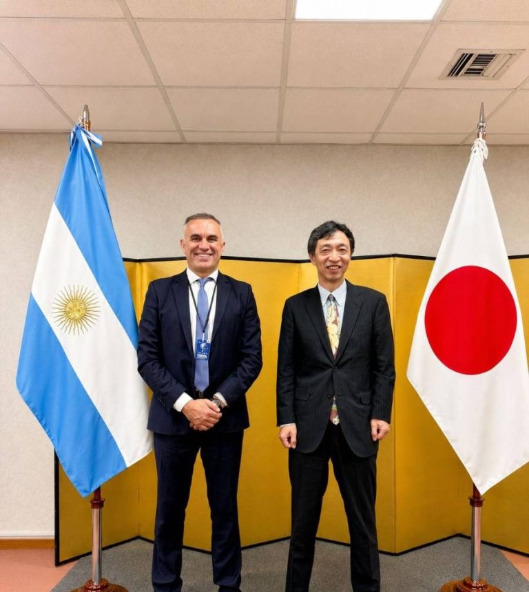 Reunion intendente Mauro Daniele con Embajador de Japon HOSHINO Yoshitaka en Buenos Aires