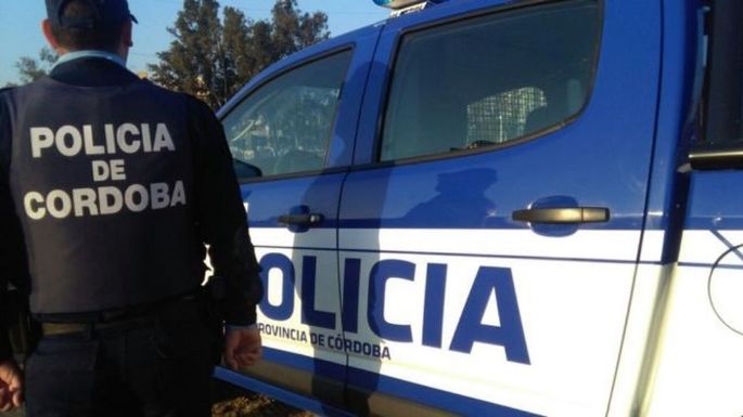 Móvil policial y operativo de la URD San Justo tras homicidio en Las Varillas