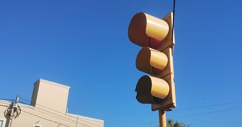 informe de Pulso Movil sobre seguridad vial en las varillas semaforos y transito local