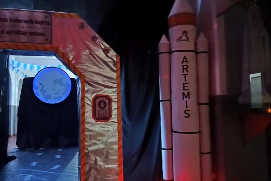 Acto de la Semana de la Astronomía en el Instituto Zuviría de Las Varillas